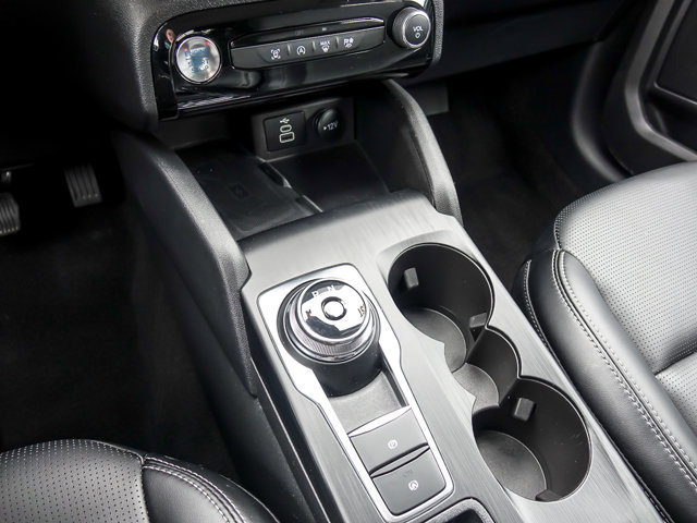 Certified 2025 Ford Escape Platinum image 18