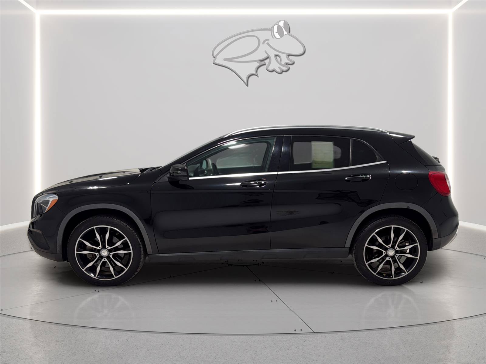 Used 2017 Mercedes-Benz GLA 250 4MATIC image 4