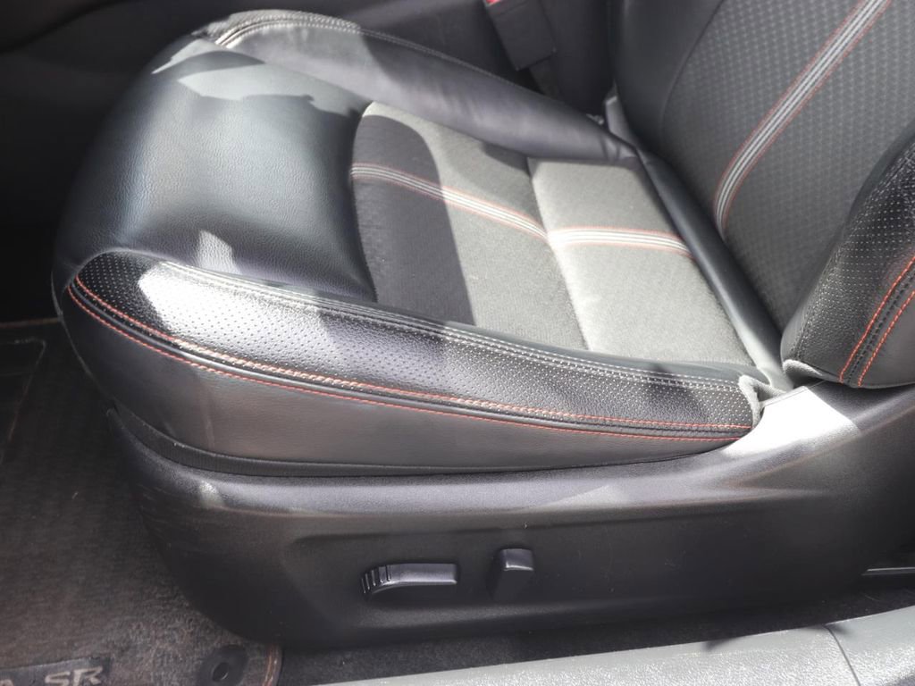 Used 2024 Nissan Altima 2.5 SR FWD image 16