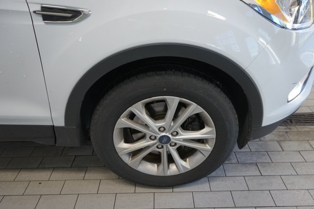 Certified 2019 Ford Escape SE AWD/4WD image 17