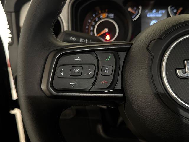Used 2025 Jeep Wrangler Unlimited Sport AWD/4WD image 18