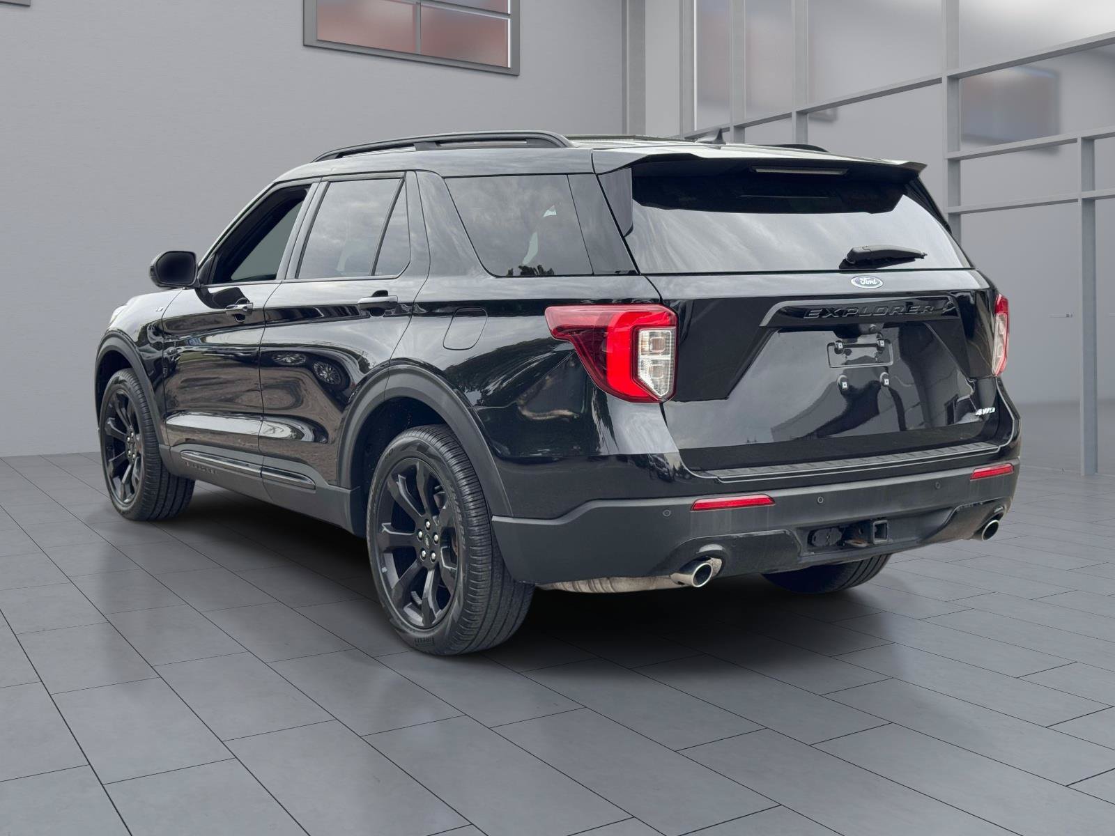 Certified 2023 Ford Explorer ST-Line w/ Class IV Trailer Tow Package AWD/4WD image 5