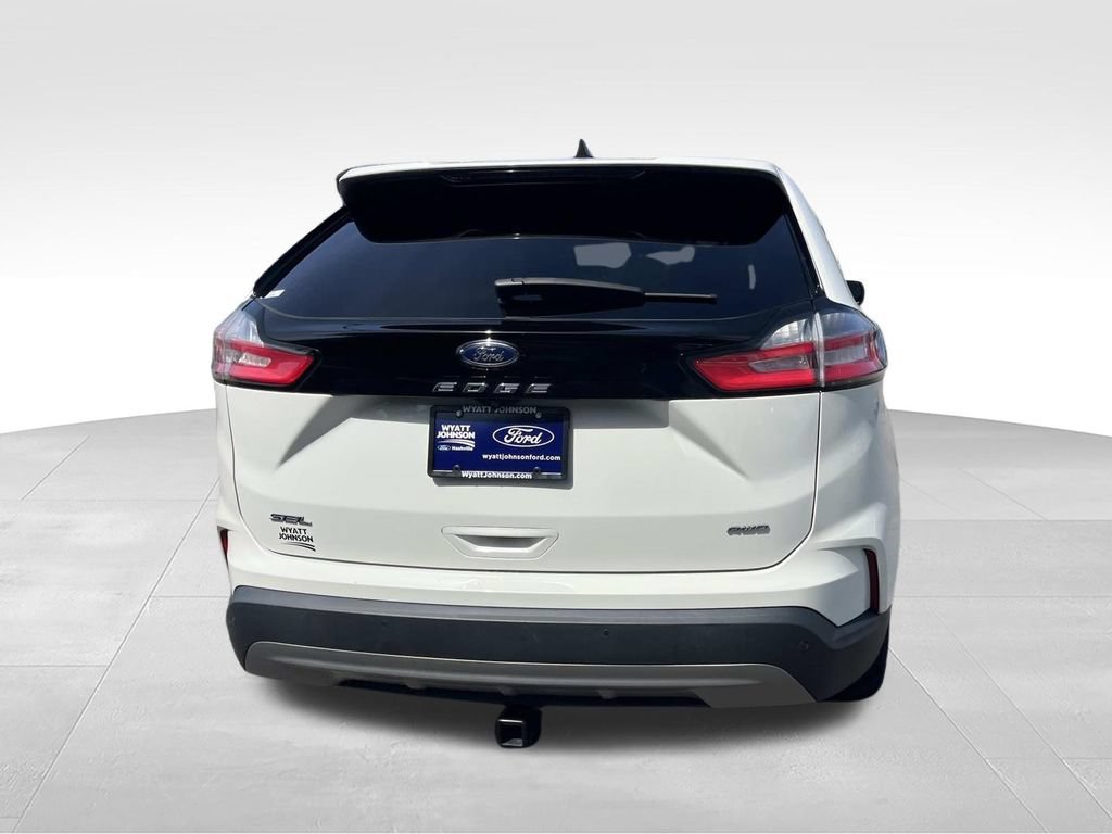Certified 2022 Ford Edge SEL w/ Convenience Package AWD/4WD image 5