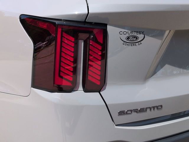 Used 2025 Kia Sorento SX AWD/4WD image 14