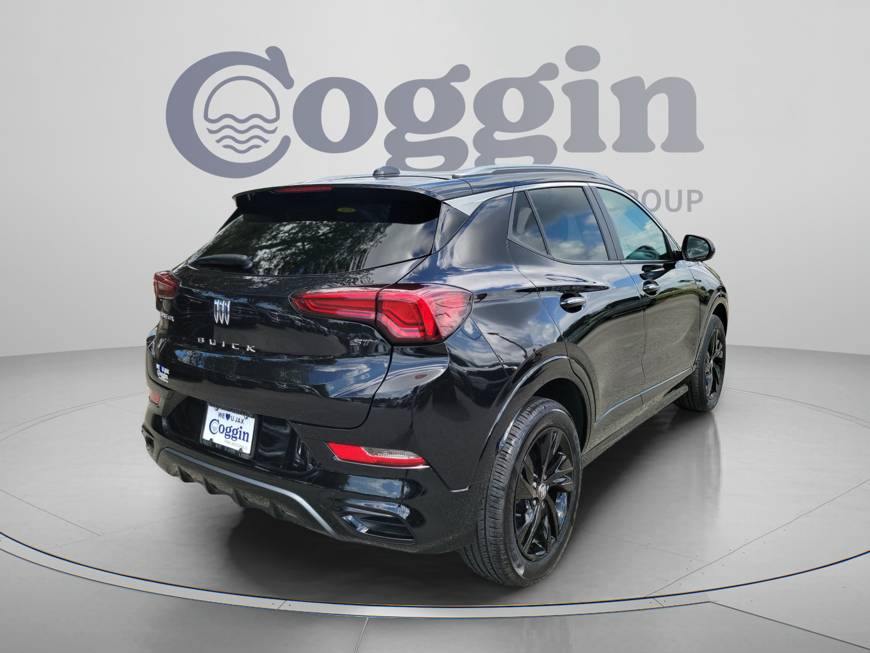 Used 2024 Buick Encore GX Sport Touring AWD/4WD image 3