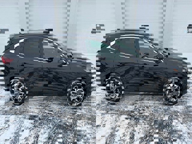 Certified 2023 Ford Escape Platinum image 2