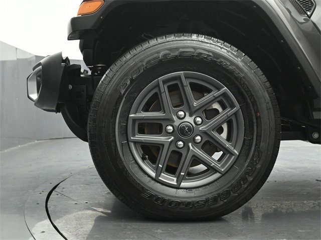 Used 2024 Jeep Gladiator Sport image 50