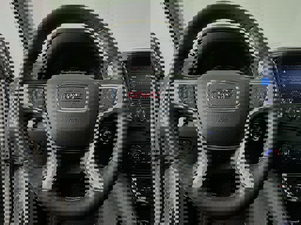 Used 2024 GMC Terrain SLT image 18