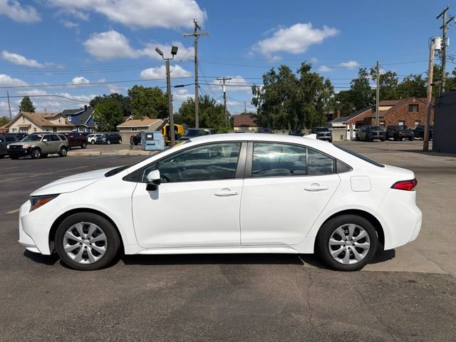 Used 2025 Toyota Corolla LE FWD image 4