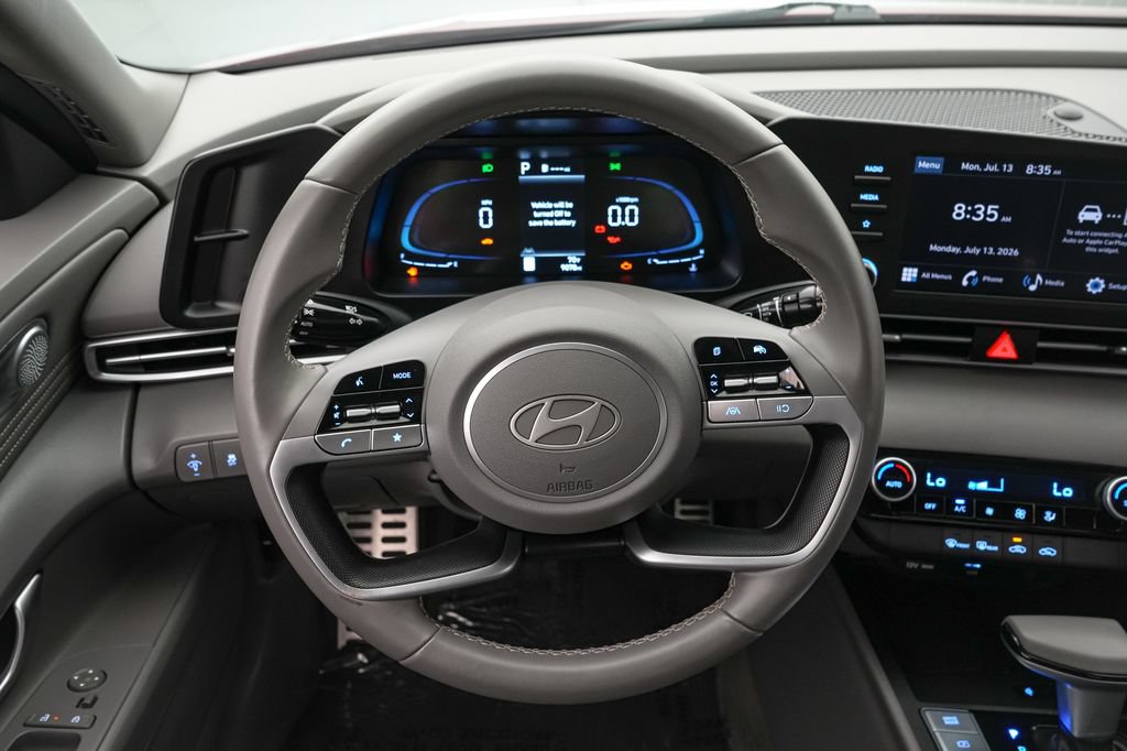 Used 2025 Hyundai Elantra Sport FWD image 13