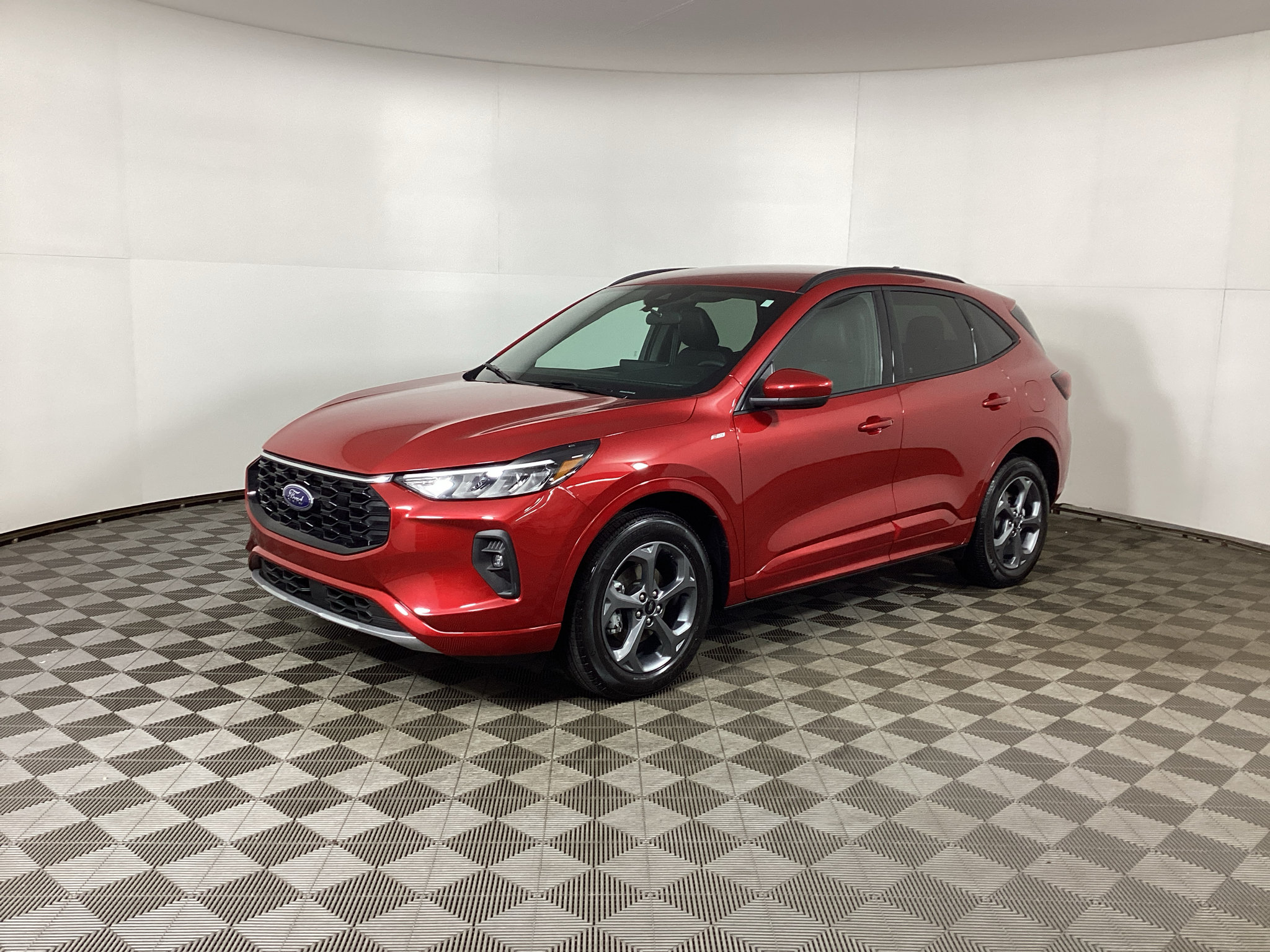 Certified 2023 Ford Escape ST-Line Select w/ Tech Pack #1 AWD/4WD image 5