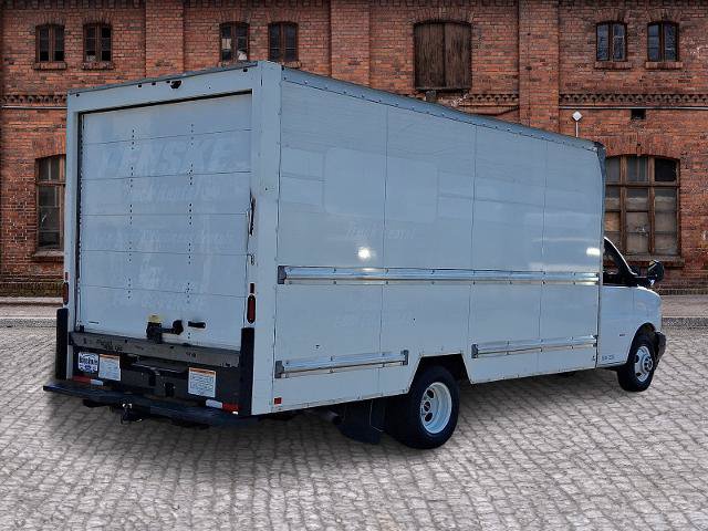 Used 2021 GMC Savana 3500 Extended w/ Power Convenience Package RWD image 4