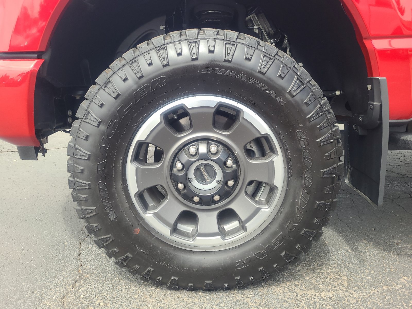 Certified 2024 Ford F350 Platinum w/ Tremor Off-Road Package AWD/4WD image 25