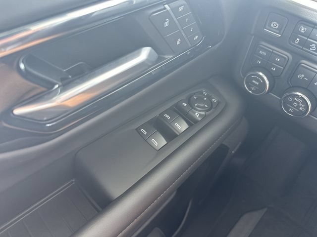 Used 2025 Chevrolet Tahoe Z71 w/ Z71 Off-Road Package AWD/4WD image 14