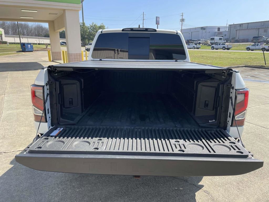 Used 2024 Nissan Titan Platinum Reserve w/ Moonroof Package image 10