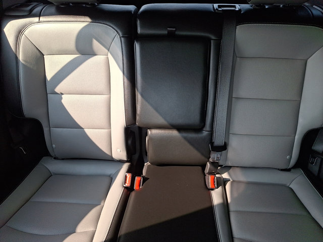Used 2024 GMC Terrain SLT w/ Infotainment Package II AWD/4WD image 19