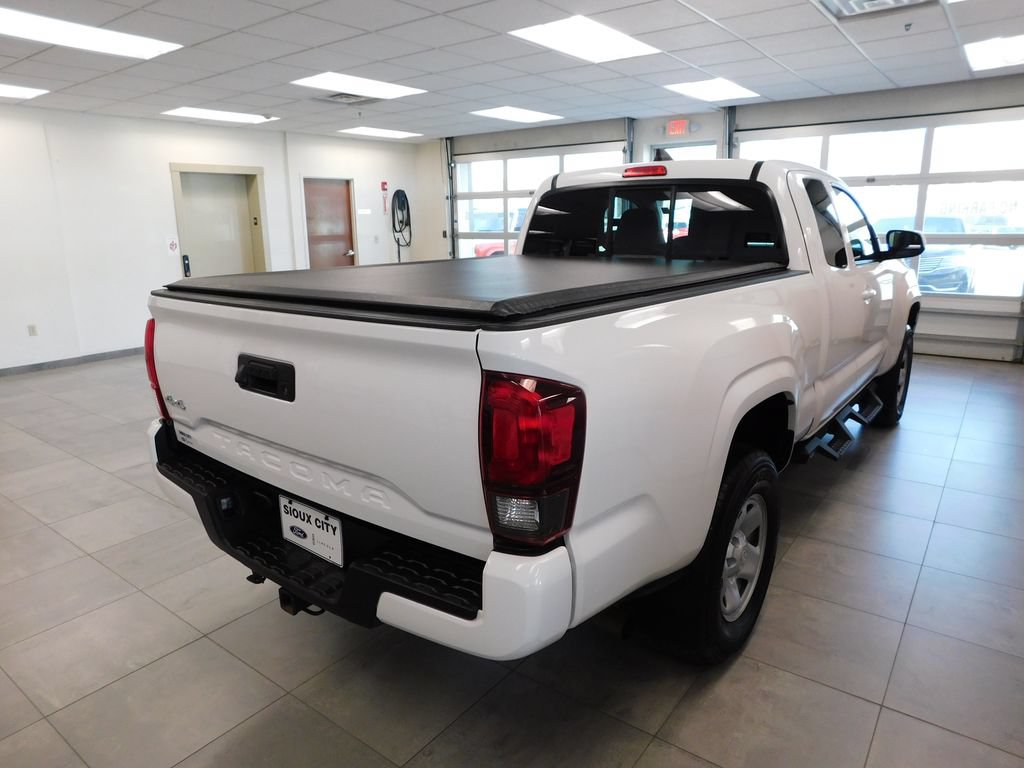 Used 2020 Toyota Tacoma SR w/ SR Convenience Package AWD/4WD image 4