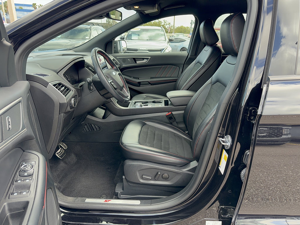 Certified 2024 Ford Edge ST-Line AWD/4WD image 12
