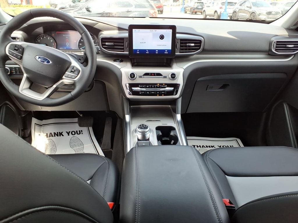 Certified 2024 Ford Explorer XLT w/ Equipment Group 202A AWD/4WD image 14