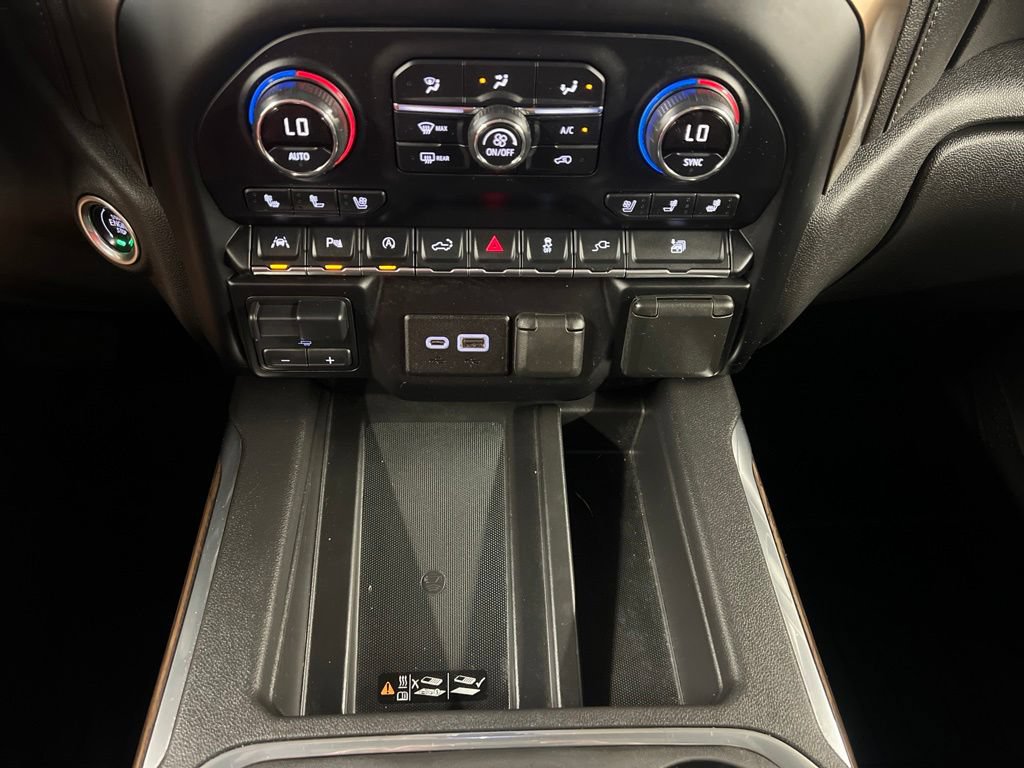 Used 2019 Chevrolet Silverado 1500 High Country w/ Technology Package AWD/4WD image 18