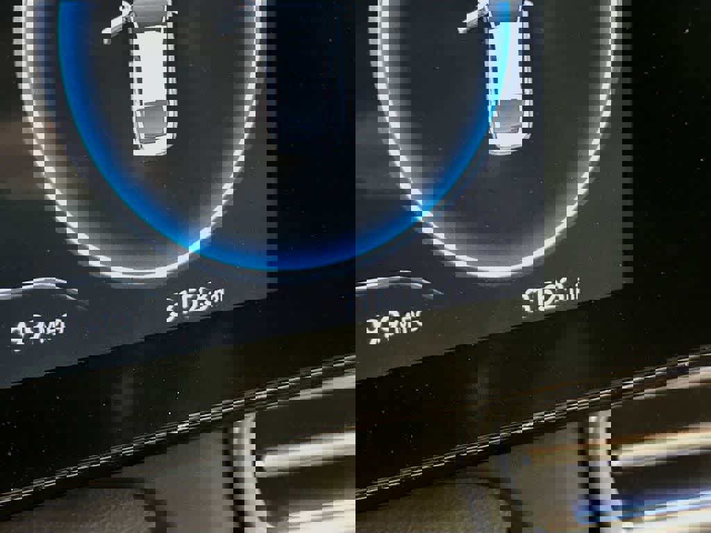 Used 2022 Hyundai Elantra Limited image 22