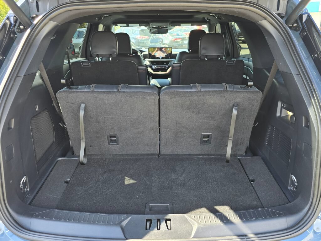 Certified 2025 Ford Explorer ST-Line w/ Premium Package AWD/4WD image 5