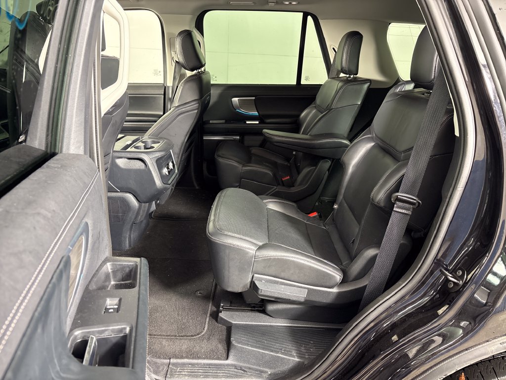 Certified 2025 Ford Expedition Platinum AWD/4WD image 31