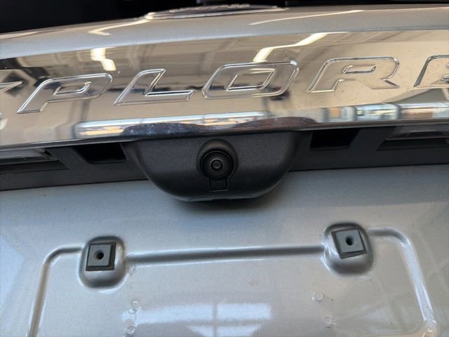 Certified 2023 Ford Explorer XLT w/ Equipment Group 202A image 7