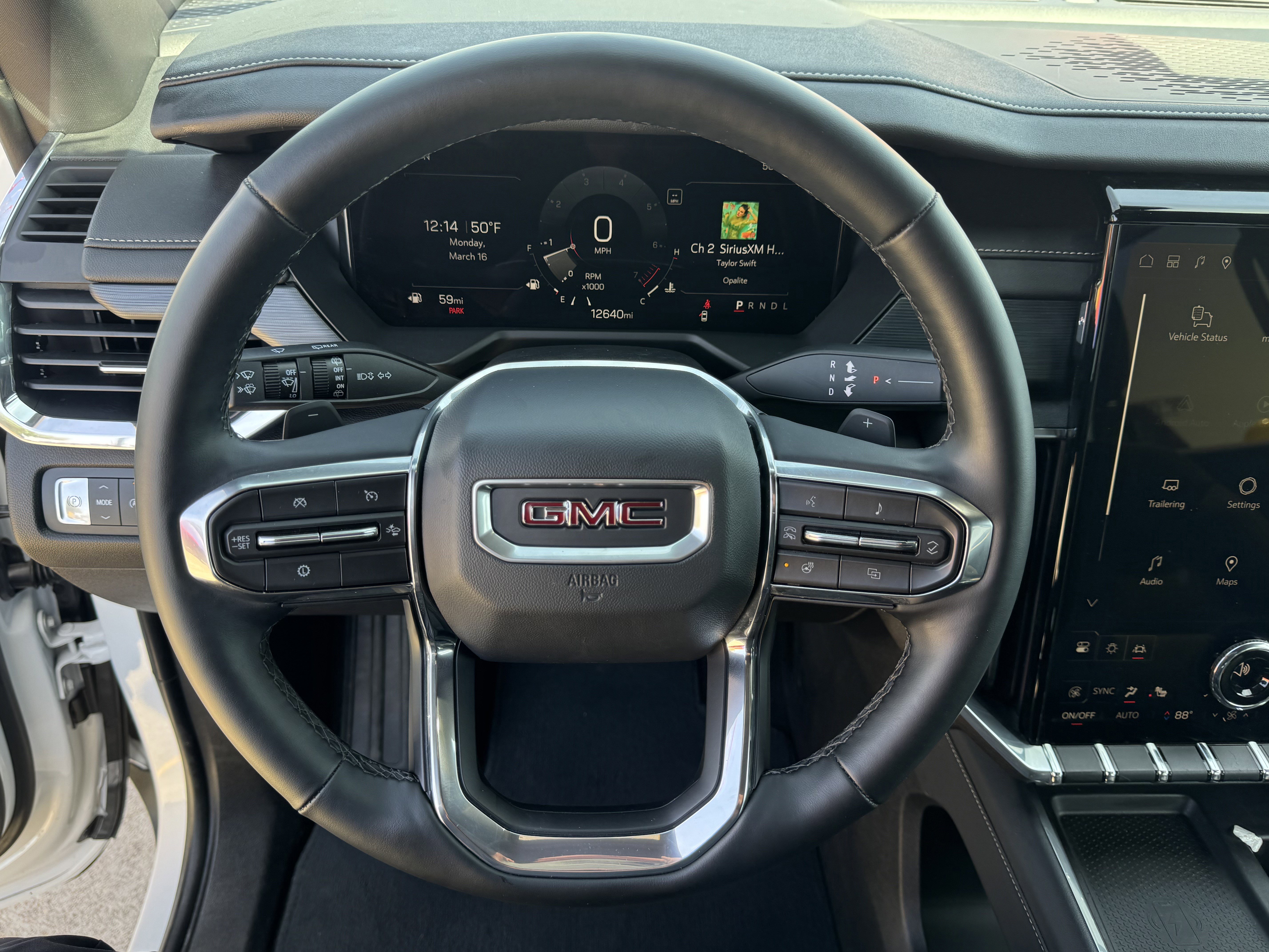 Used 2025 GMC Acadia Elevation image 24