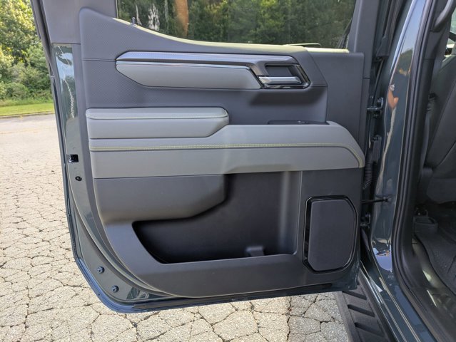 Used 2025 Chevrolet Silverado 1500 ZR2 w/ Technology Package image 26