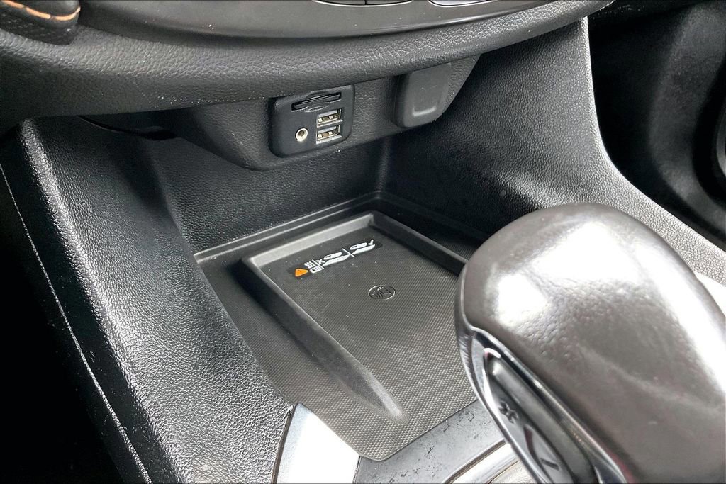 Used 2021 Chevrolet Traverse Premier image 25