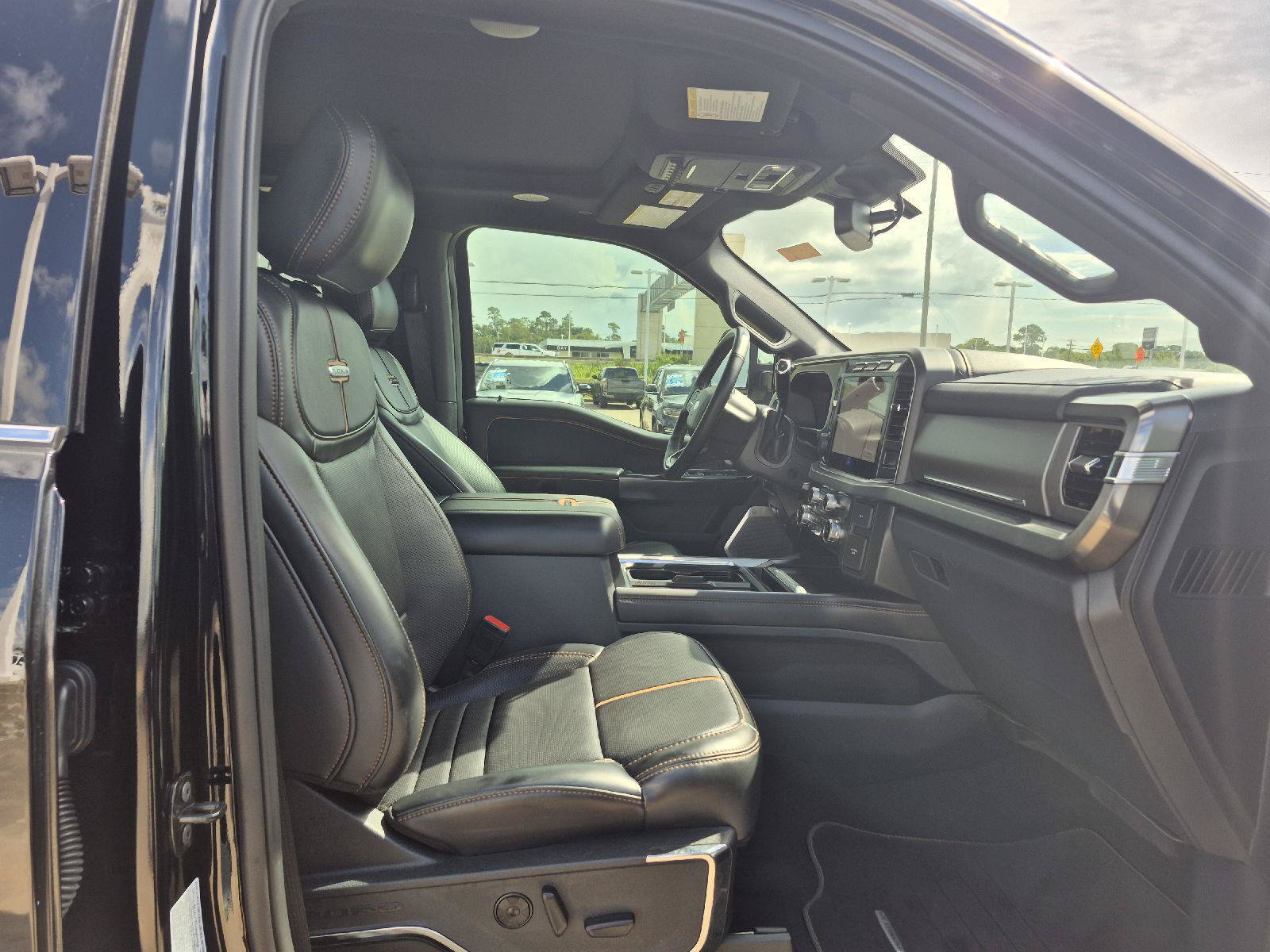 Certified 2024 Ford F250 Platinum w/ FX4 Off-Road Package AWD/4WD image 13