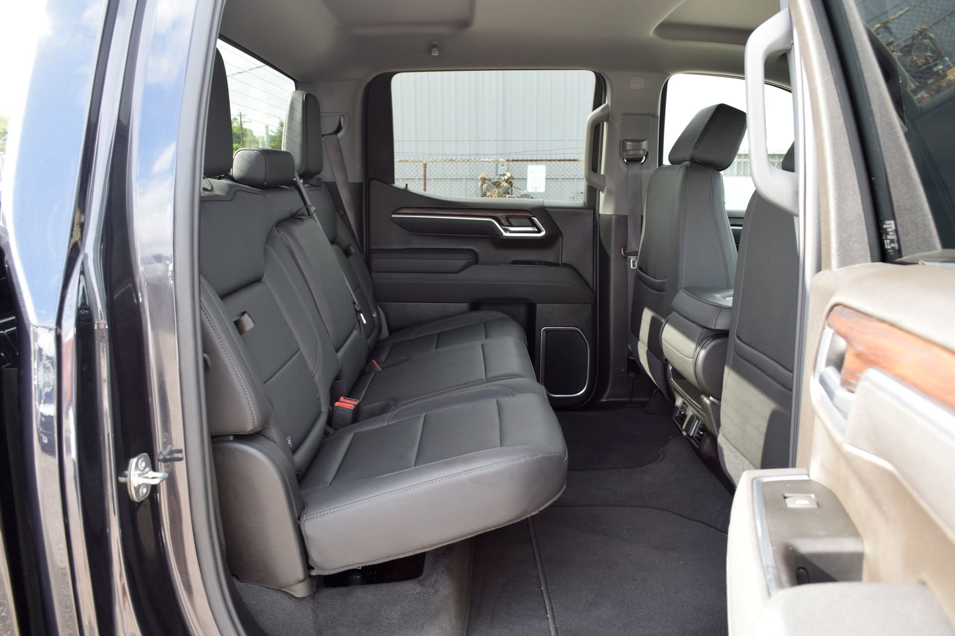Used 2026 GMC Sierra 1500 SLT AWD/4WD image 20