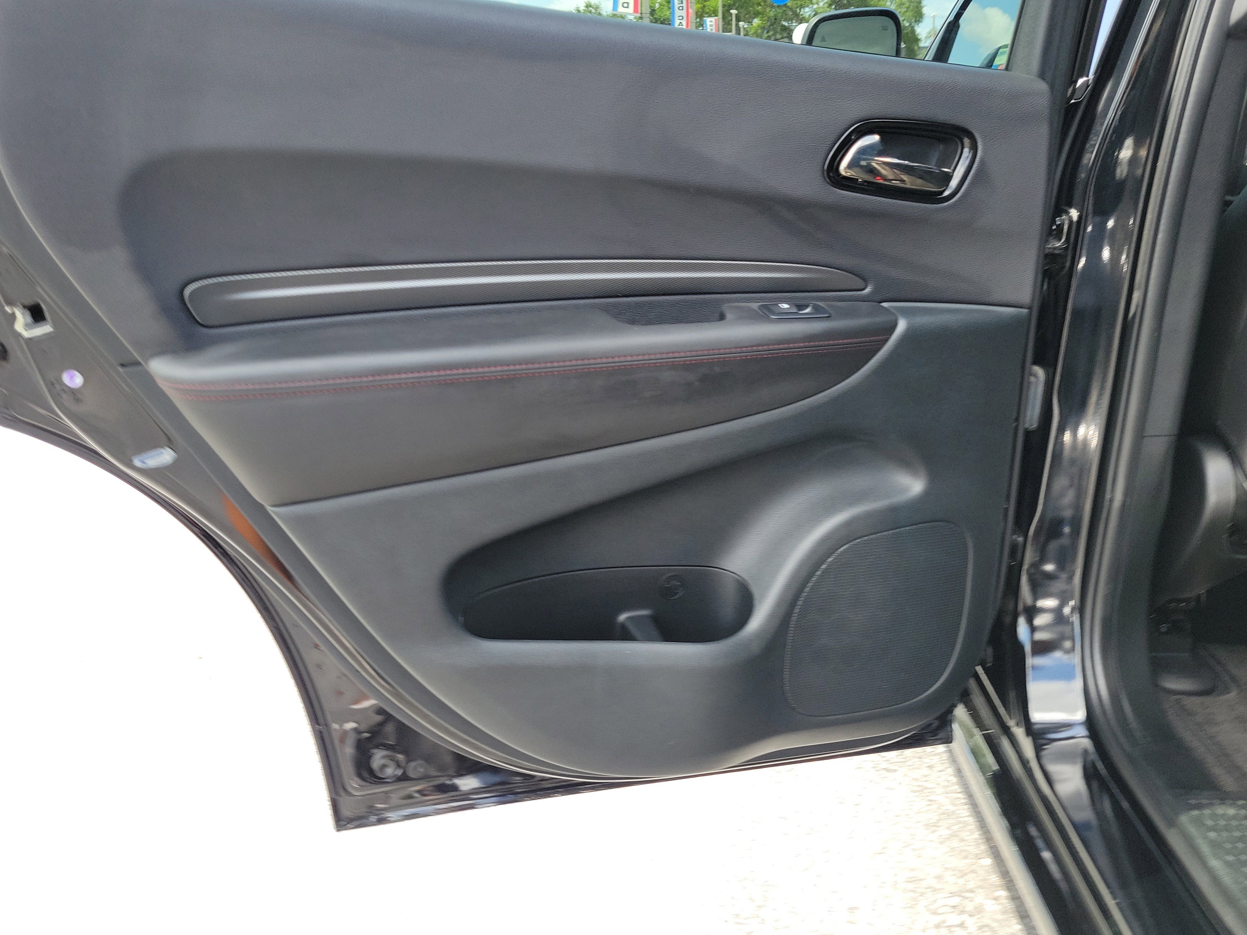 Used 2022 Dodge Durango R/T w/ Blacktop Package AWD/4WD image 10