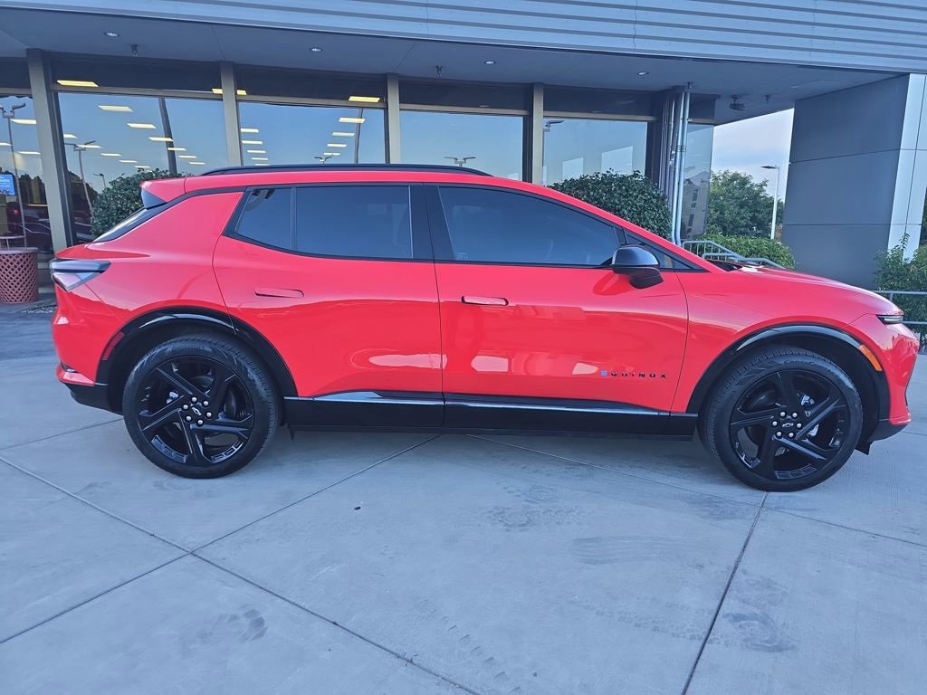 Used 2025 Chevrolet Equinox EV RS image 6