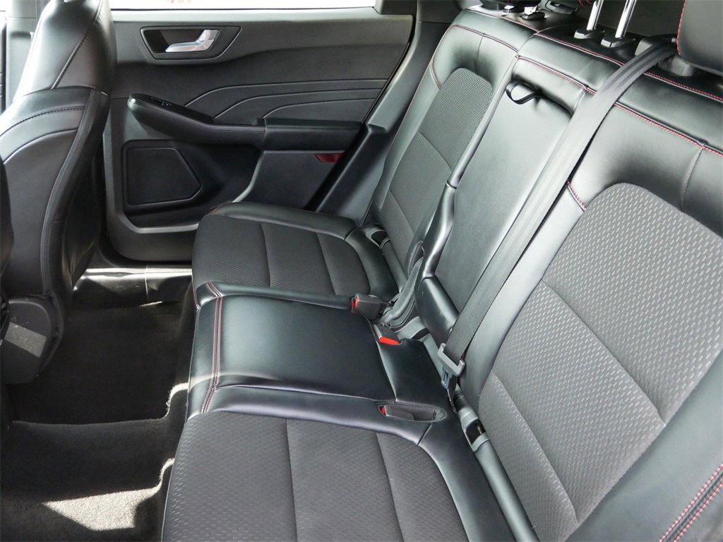 Certified 2025 Ford Escape ST-Line image 12