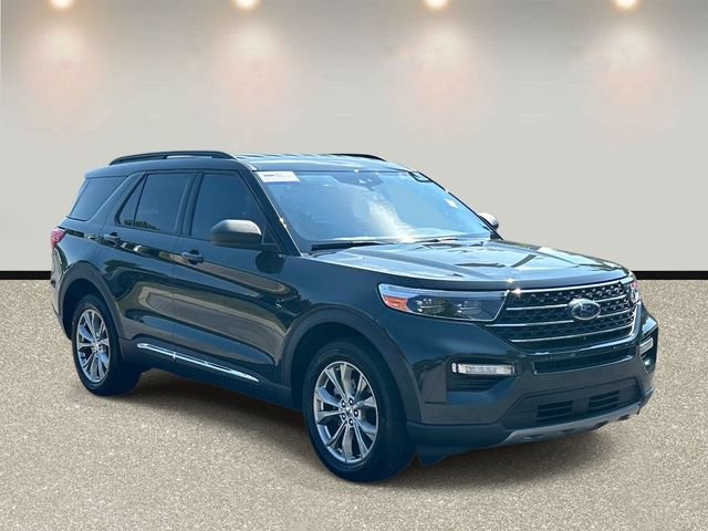 Certified 2024 Ford Explorer XLT w/ Equipment Group 202A AWD/4WD image 3