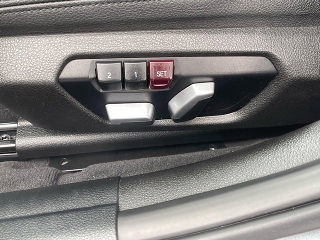 Used 2018 BMW 320i xDrive Sedan w/ Convenience Package image 13