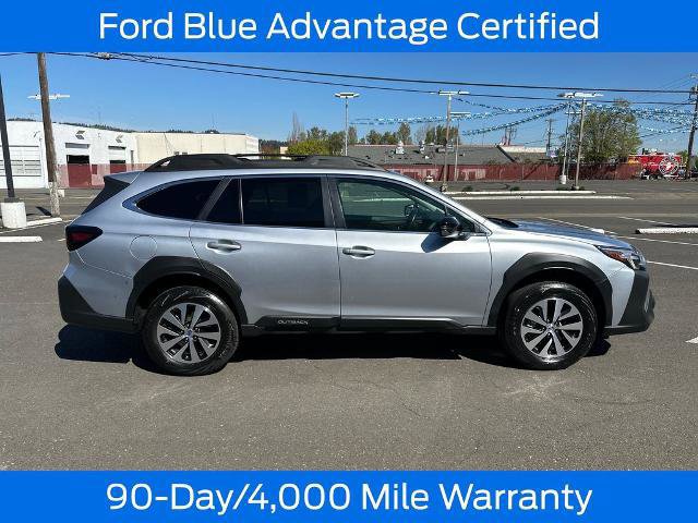 Used 2023 Subaru Outback Premium image 7