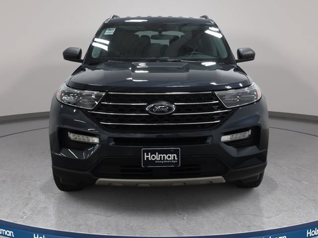 Certified 2023 Ford Explorer XLT w/ Equipment Group 202A AWD/4WD image 3