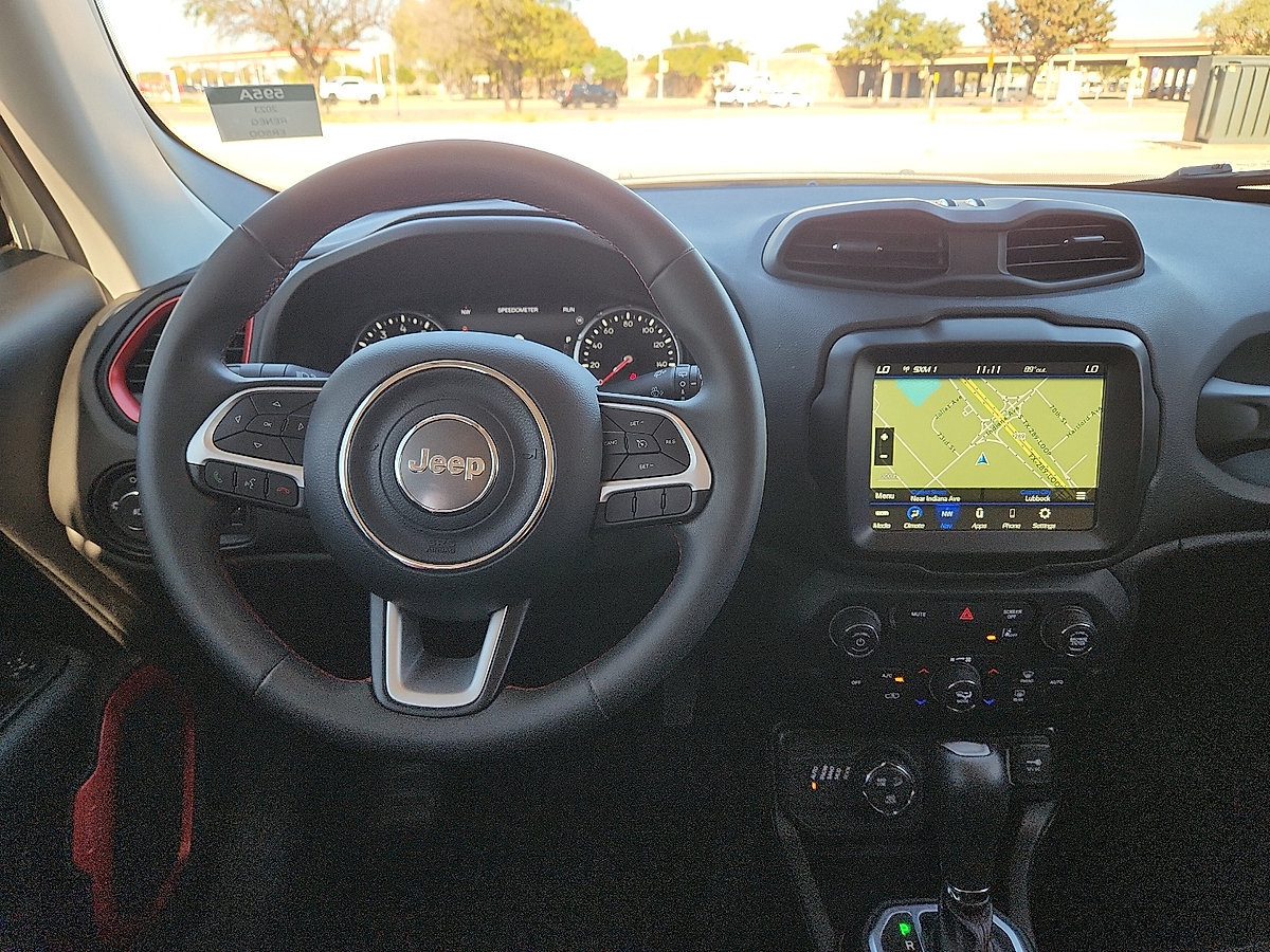 Used 2023 Jeep Renegade Trailhawk AWD/4WD image 7