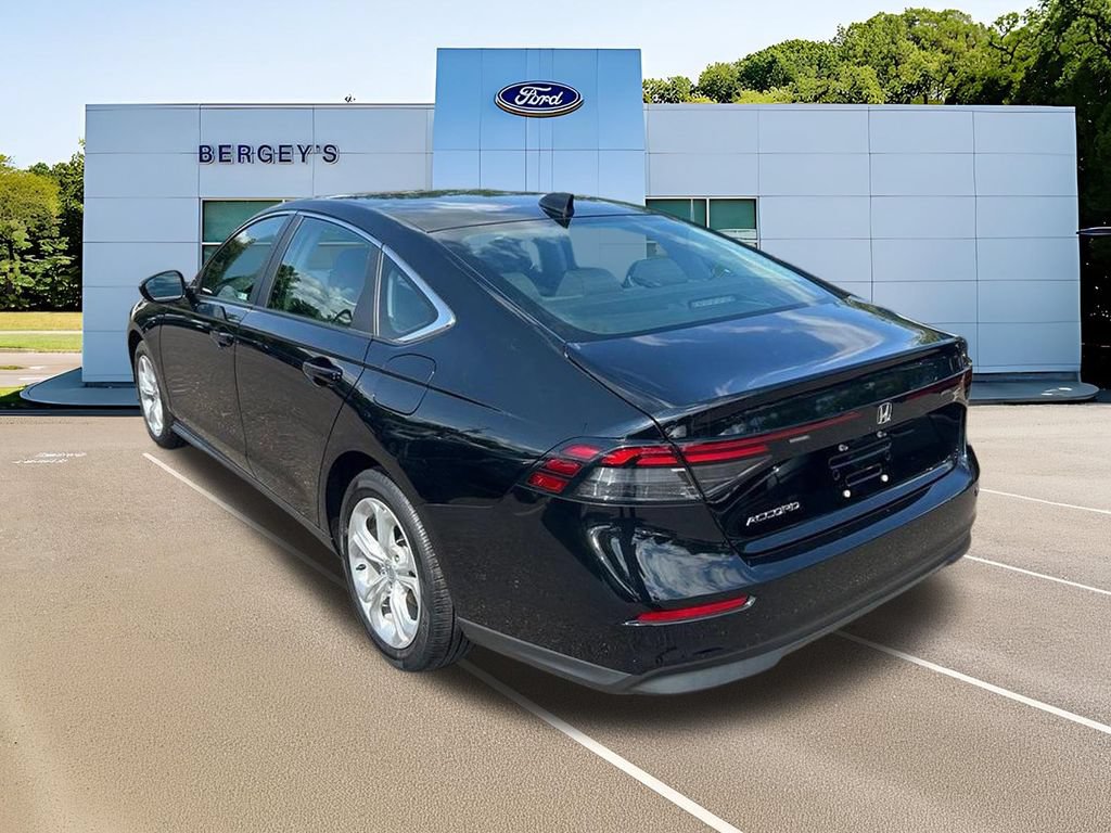 Used 2023 Honda Accord LX image 9