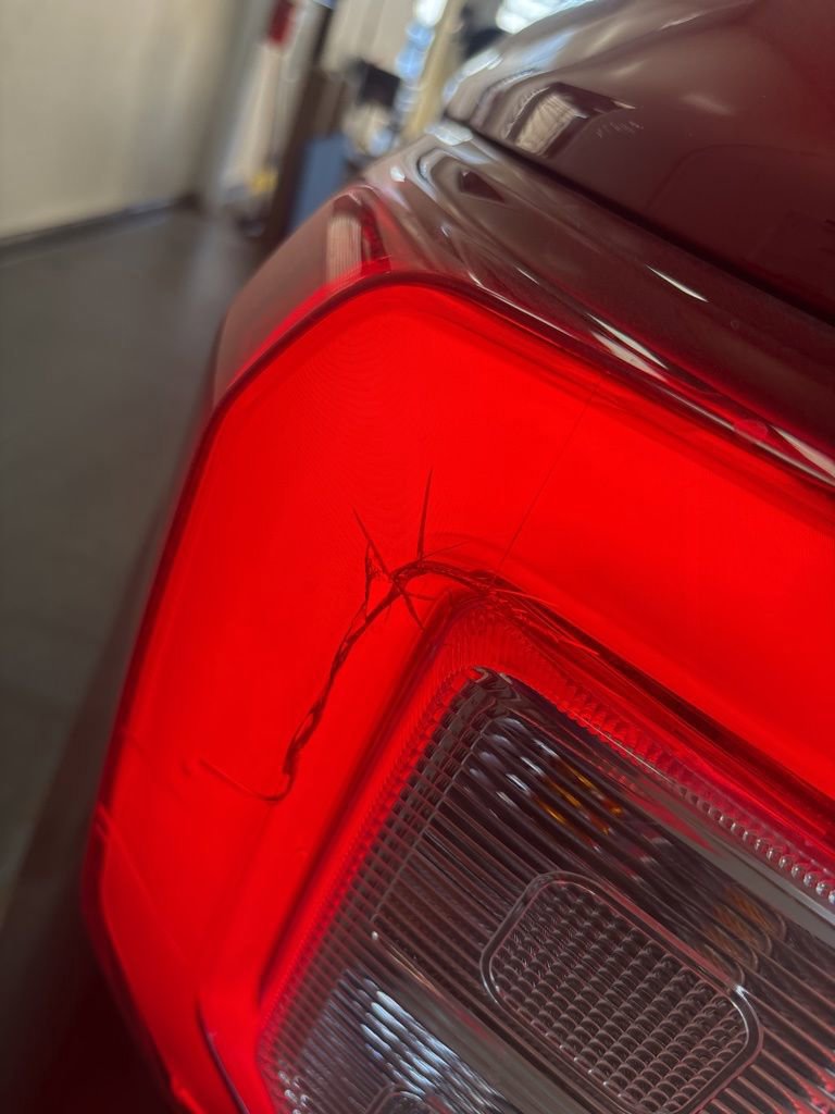 Certified 2020 Ford Explorer XLT w/ Equipment Group 202A image 10