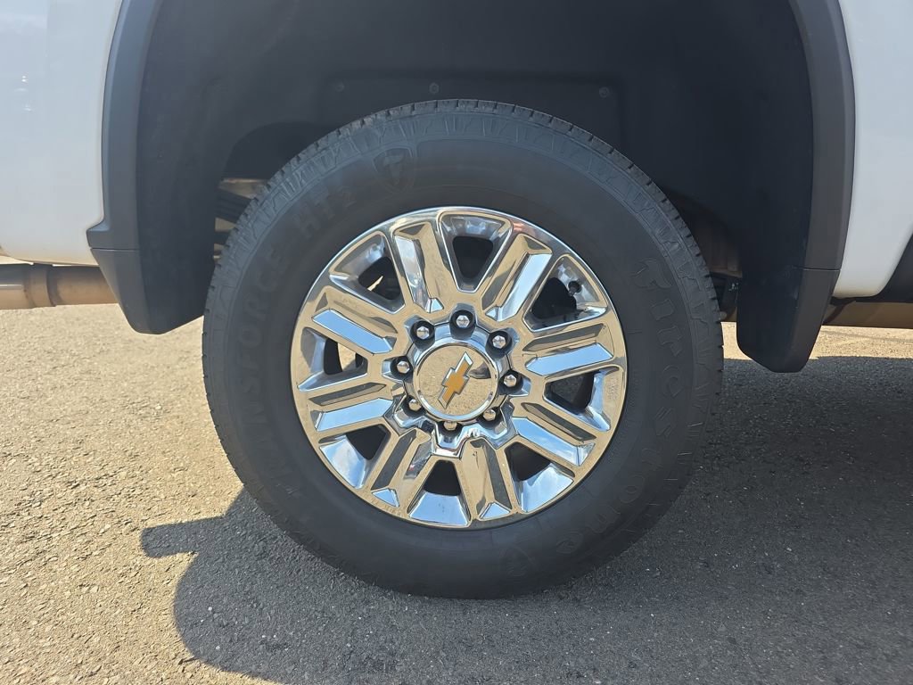 Used 2024 Chevrolet Silverado 2500 High Country w/ Technology Package image 12