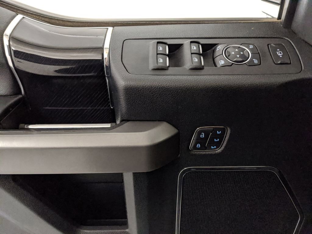 Certified 2020 Ford F450 Platinum w/ FX4 Off-Road Package image 24