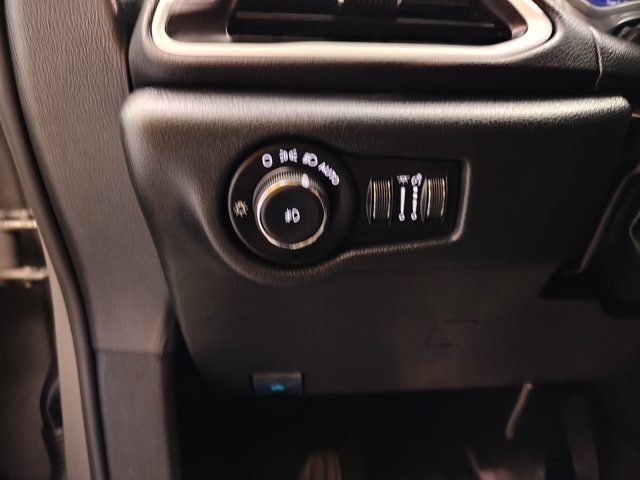 Used 2025 Chrysler Pacifica Select FWD image 40