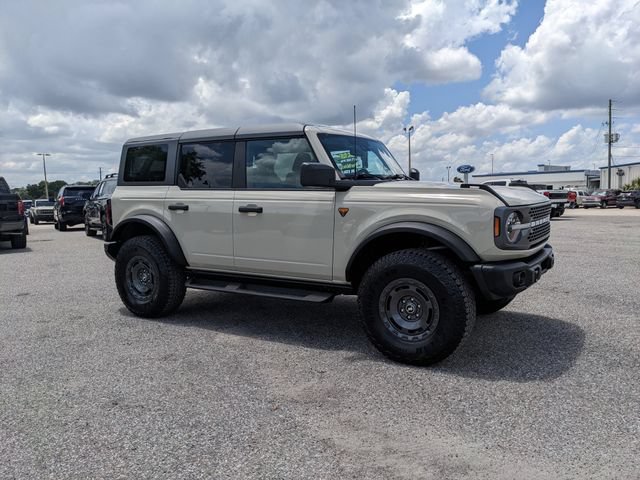 Certified 2025 Ford Bronco Badlands w/ Sasquatch Package AWD/4WD image 2