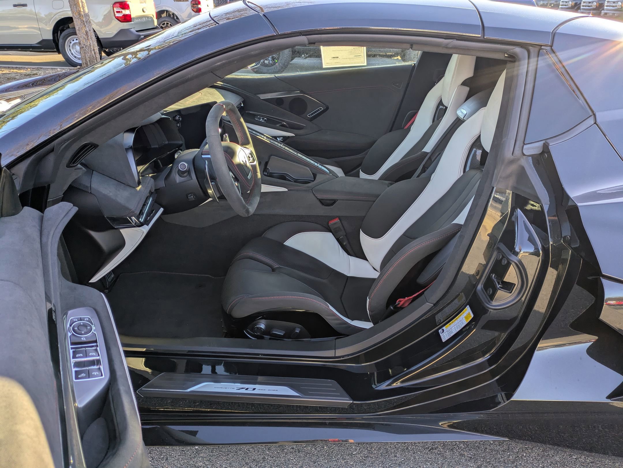 Used 2023 Chevrolet Corvette 3LT w/ Z51 Performance Package image 12