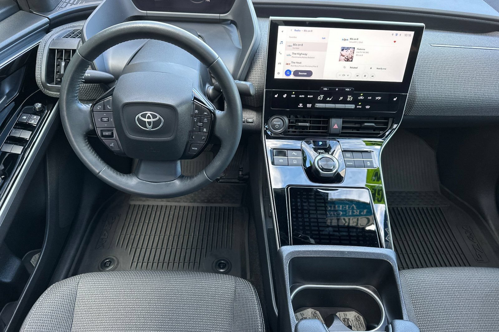 Used 2025 Toyota bZ4X FWD image 15