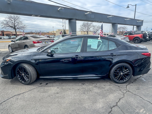 Used 2025 Toyota Camry SE image 2